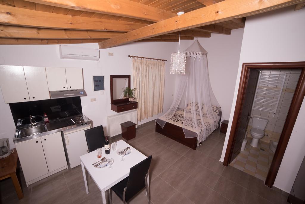 Bodikos Villas & Apartments Pitsidia Exterior foto